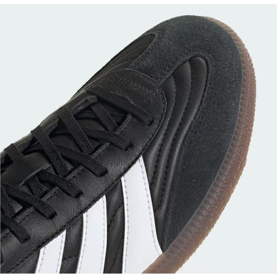 Adidas shoes Predator Freestyle - Core Black / Cloud White / Gold Metallic 4