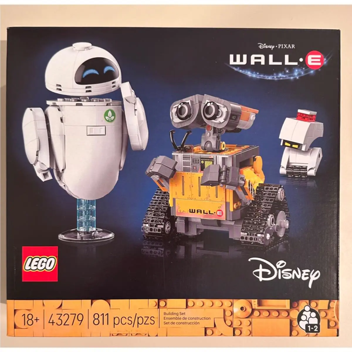 Lego Disney Pixar Wall-e and Eve 43279 Building Kit Toy Set 811 Pieces