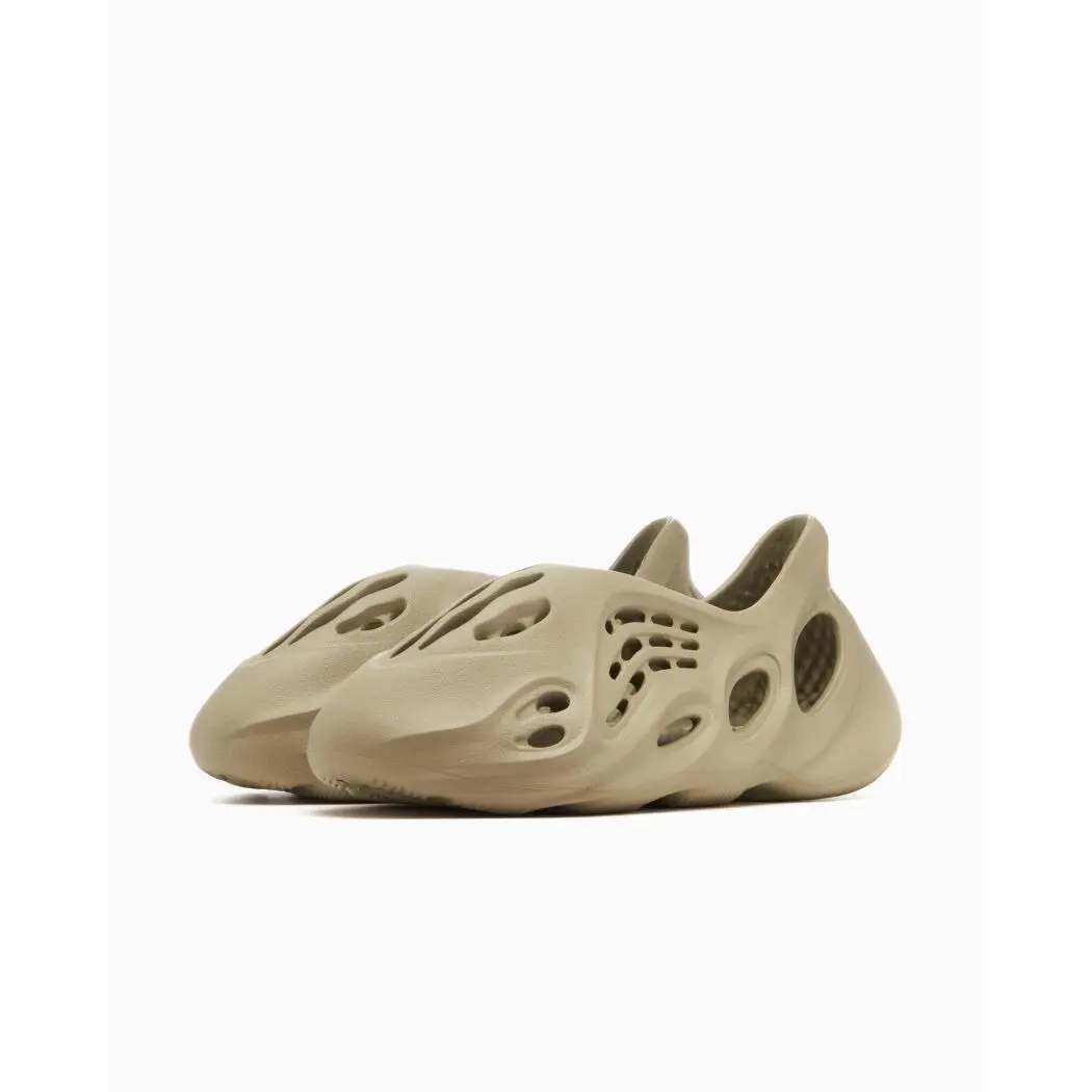 Men`s Adidas Yeezy Foam Rnr Stone Salt Fashion Sneakers gv6840