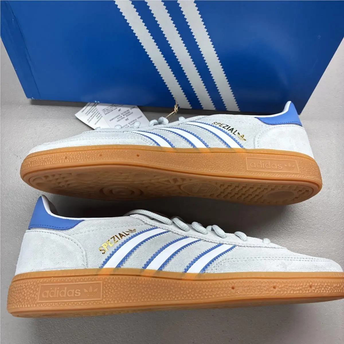 Handball Spezial Halo Blue Gum Size 8.5 Men’s by Adidas