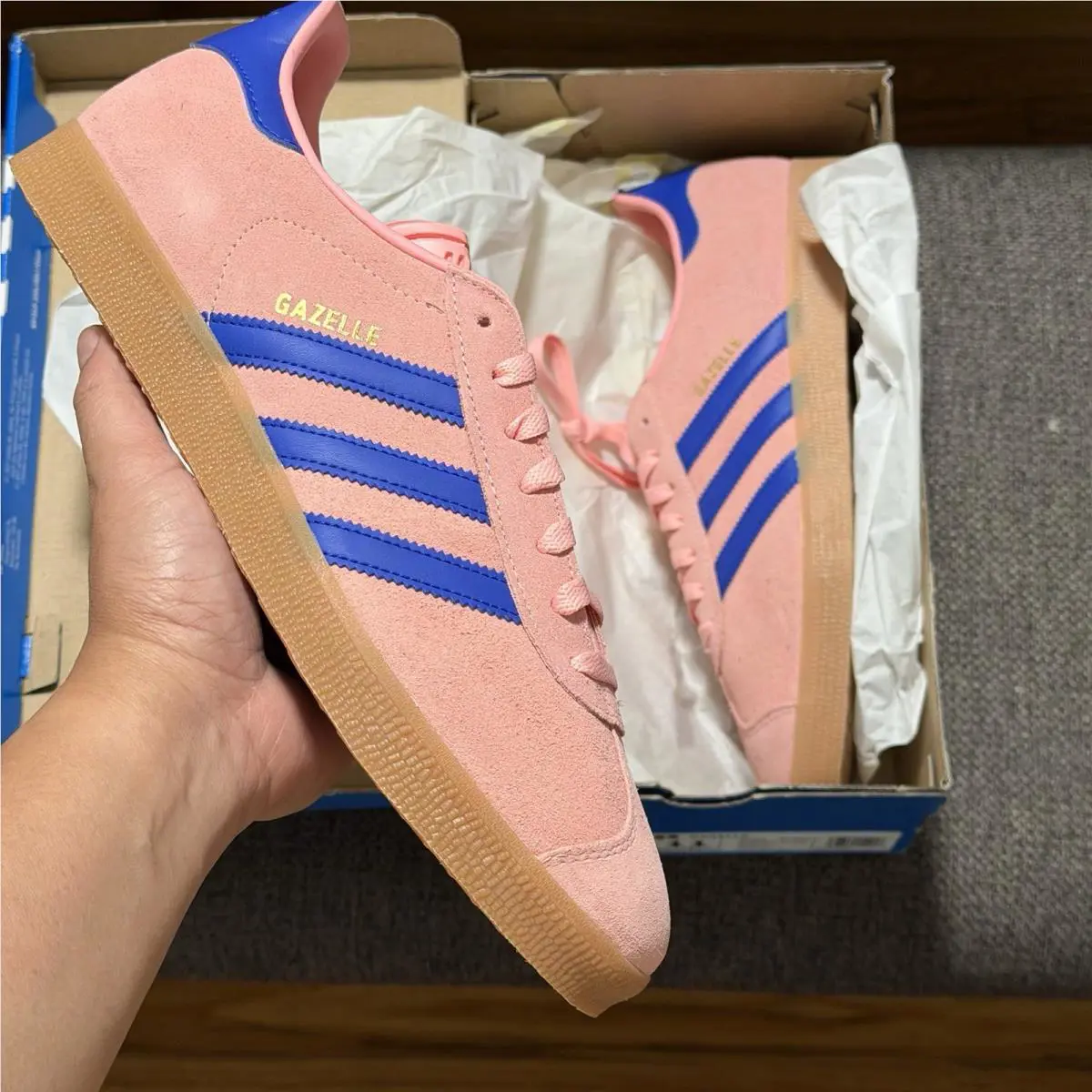 Adidas Gazelle Semi Pink Spark Lucid Blue JI2077 Men`s Size 11 Sneakers