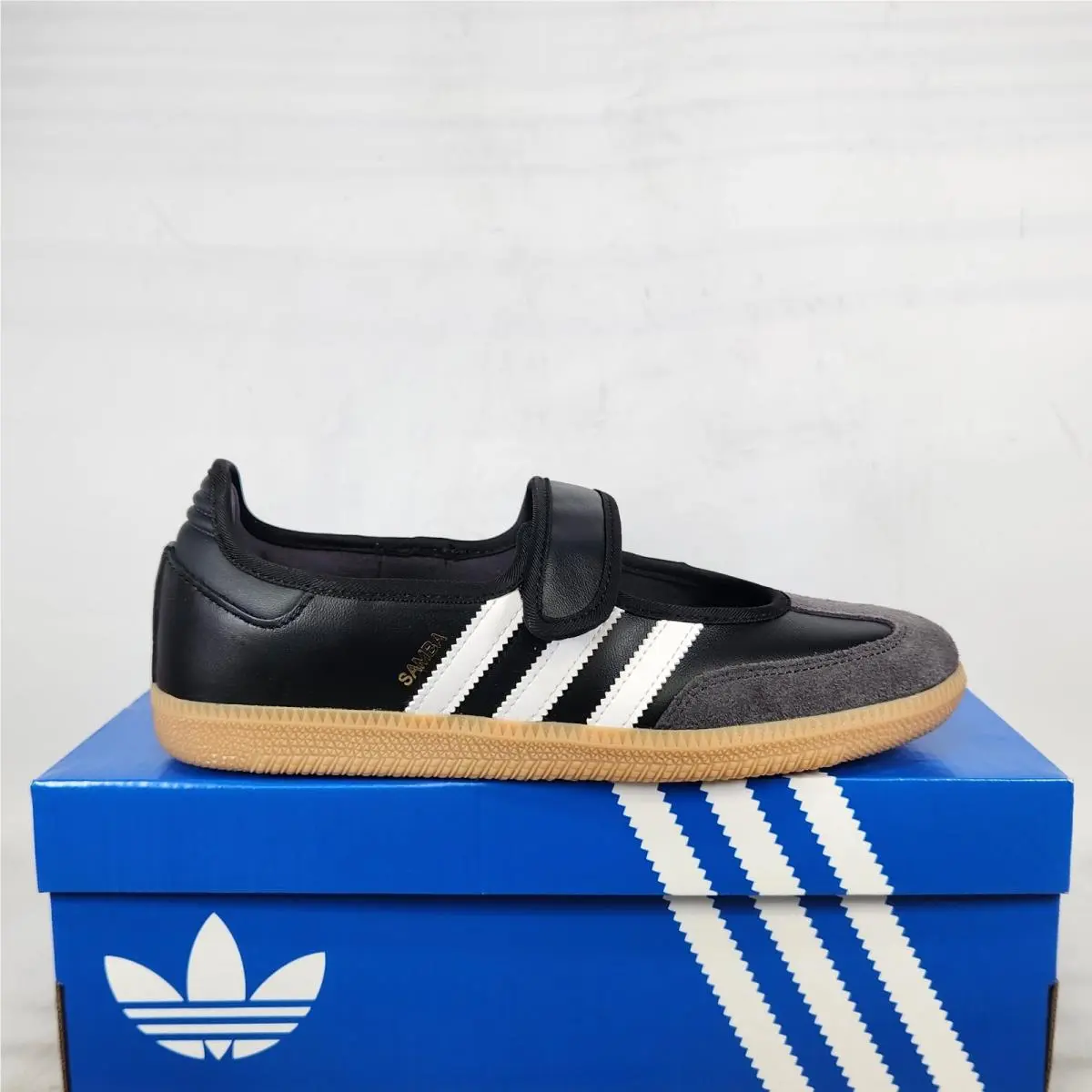 Adidas Samba Jane Suede Cloud White Carbon Core Black JQ6445 Size 6.5 Women - Black