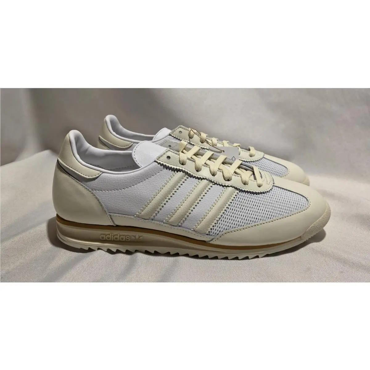 Adidas shoes - adidas Originals - Originals - JH9887 - White 3