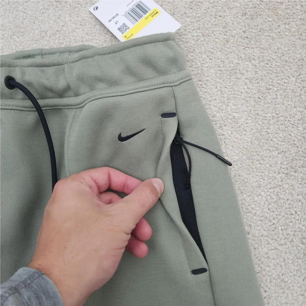 Nike clothing - Green 1