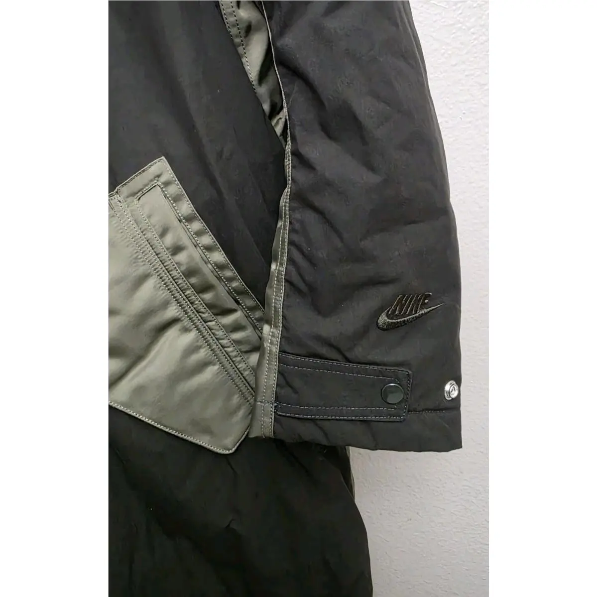 Nike clothing - Nike Sportswear Therma-Fit Reversible Sideline Parka Jacket - DD6775-355 - Sequoia (UPC: 195242731024) 4