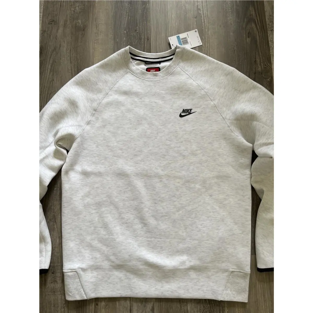 Nike clothing - White (UPC: 0196974953234) 1