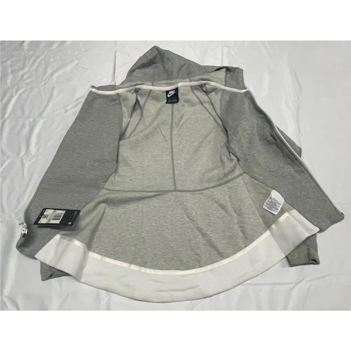 Nike clothing - Gray (UPC: 887227995681) 3