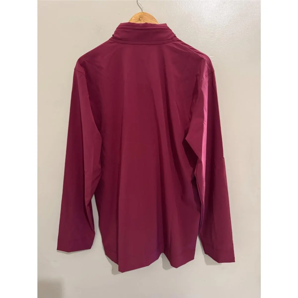 Nike clothing - Red (UPC: 197594080867) 3
