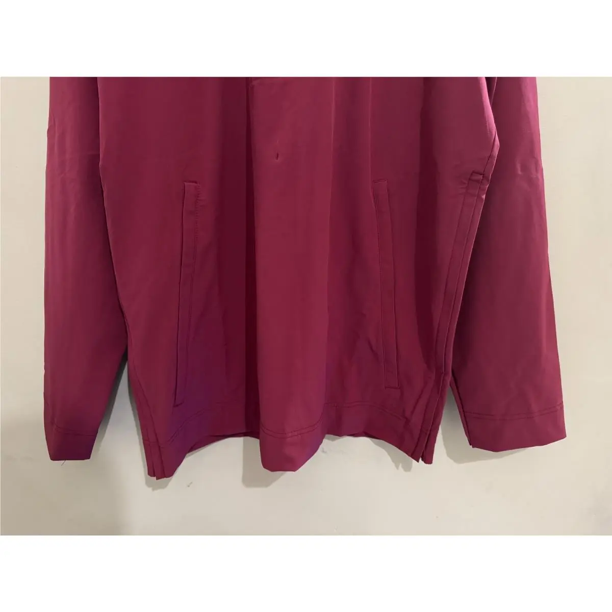 Nike clothing - Red (UPC: 197594080867) 1