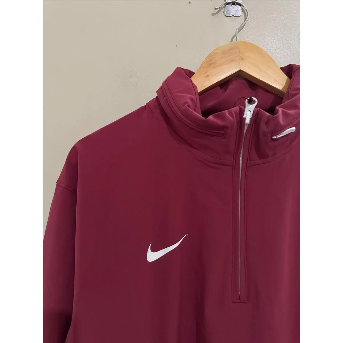 Nike clothing - Red (UPC: 197594080867) 2