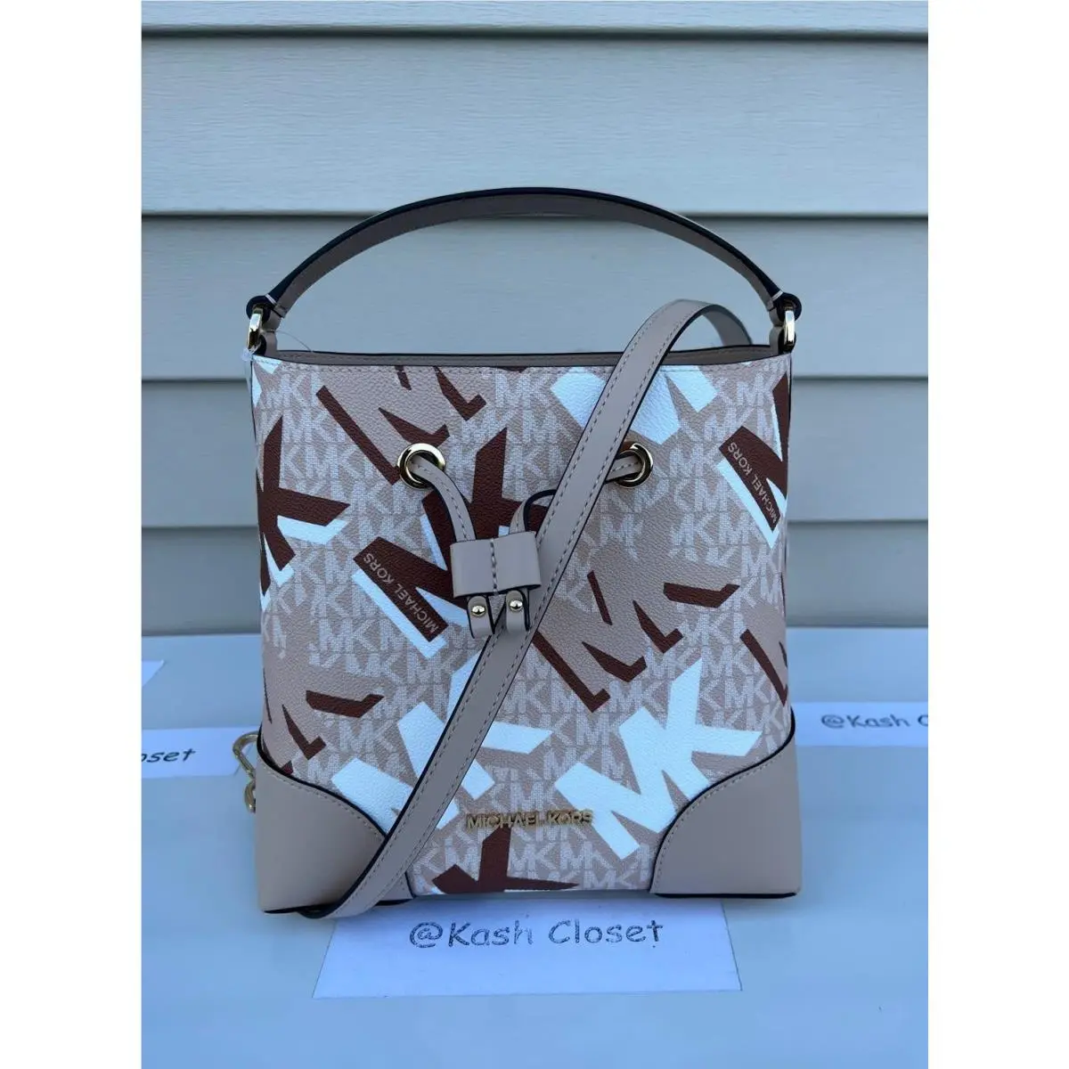 Michael Kors Bucket Bag Mercer Medium Drawstring Messager Bag Buff Multi Purse