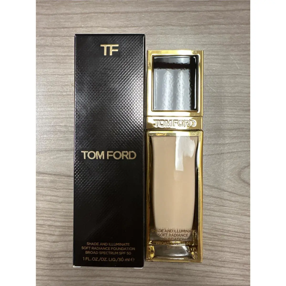 Tom Ford Shade and Illuminate Soft Radiance Foundation 1.3 Ivory 1.0oz/30ml