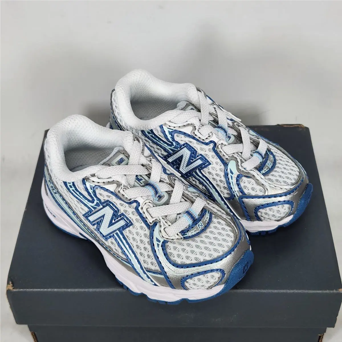 New Balance shoes - New Balance 740 - Blue 0