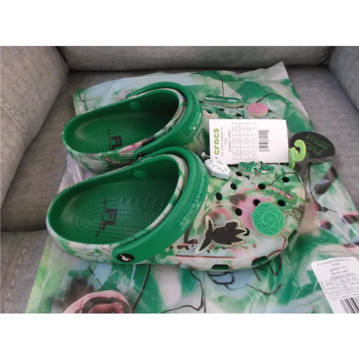 Crocs shoes - Green (UPC: 196265702442) 1