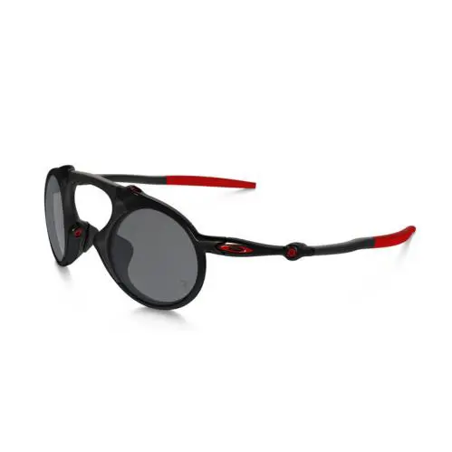 Madman Scuderia Ferrari Dark Carbon Black Iridium Polarized OO6019-06 by Oakley