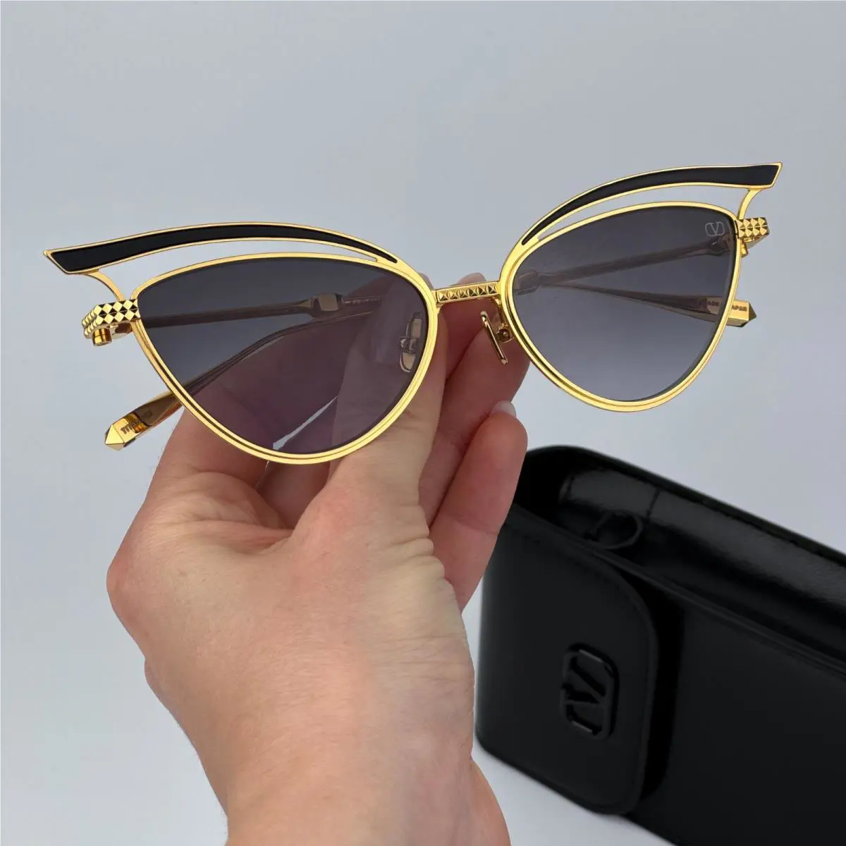 Valentino Women Sunglasses Gold Grey Cat Eye V-glassliner VLS-118A-55