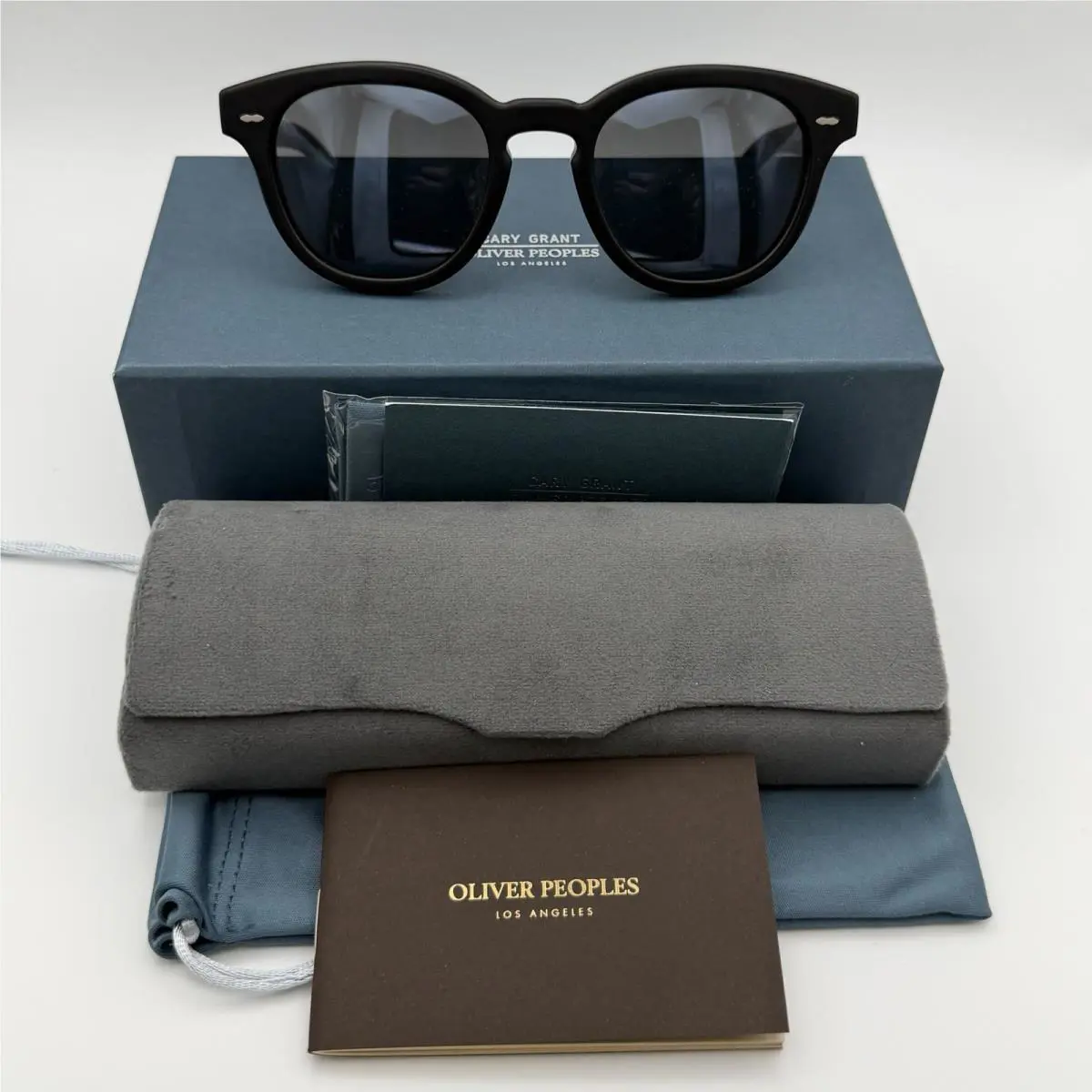 Oliver People Cary Grant Sun OV5413SU 1796R5 - Semi Matte Black 50mm - Frame: Semi Matte Black, Lens: Carbon Grey