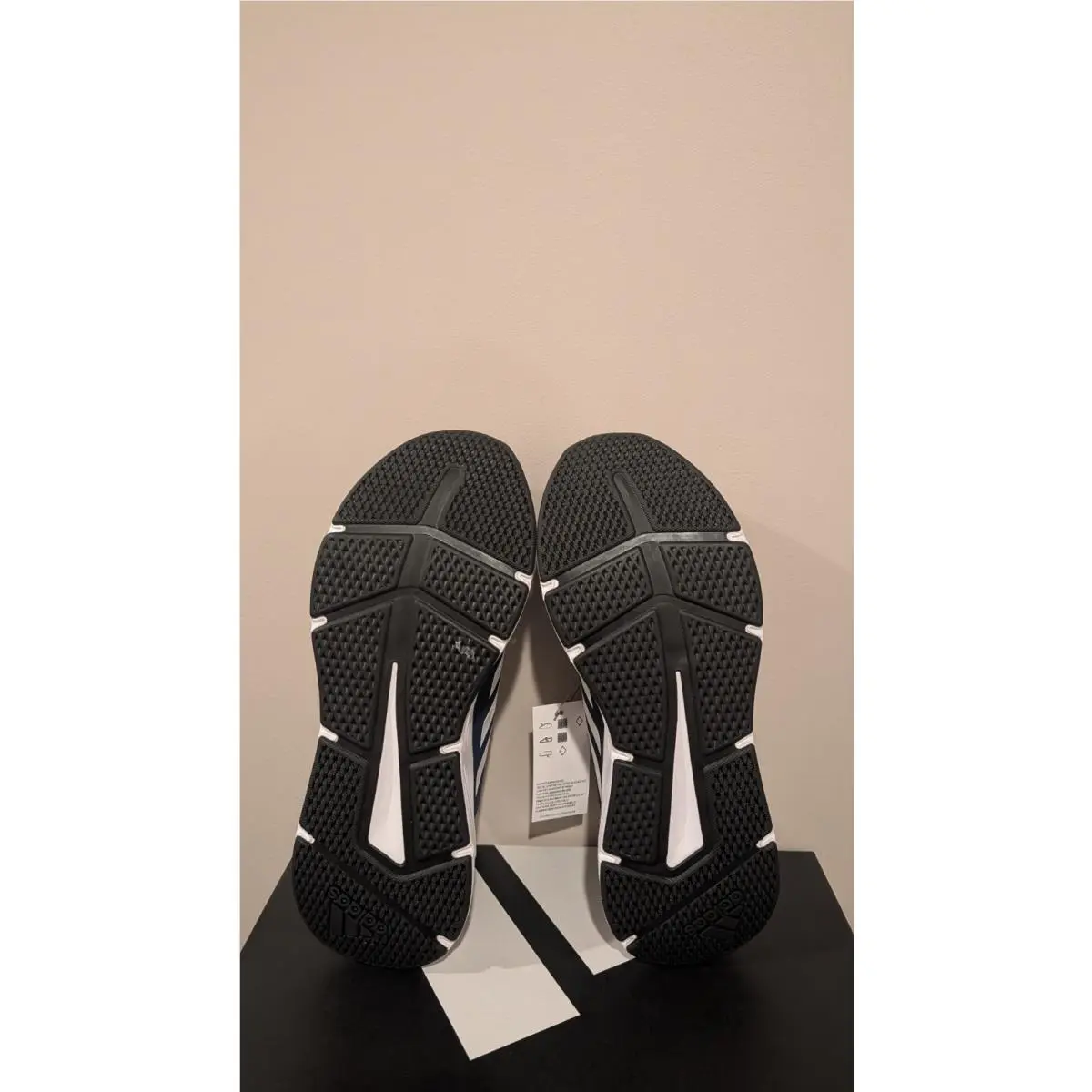 Adidas shoes - Tech Indigo / Cloud White / Legend Ink 3