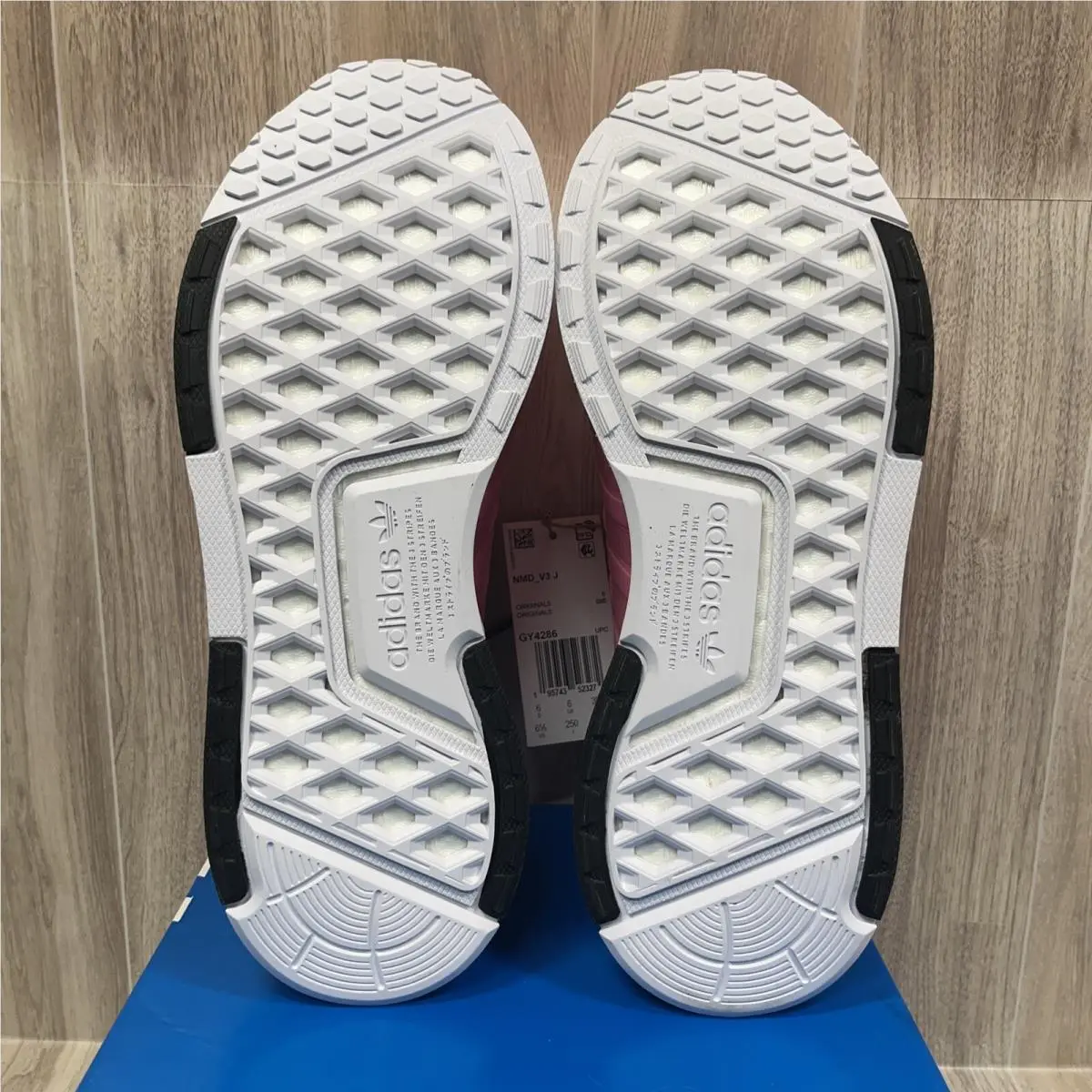 Adidas shoes - adidas NMD V3 - NMD - Pink 5