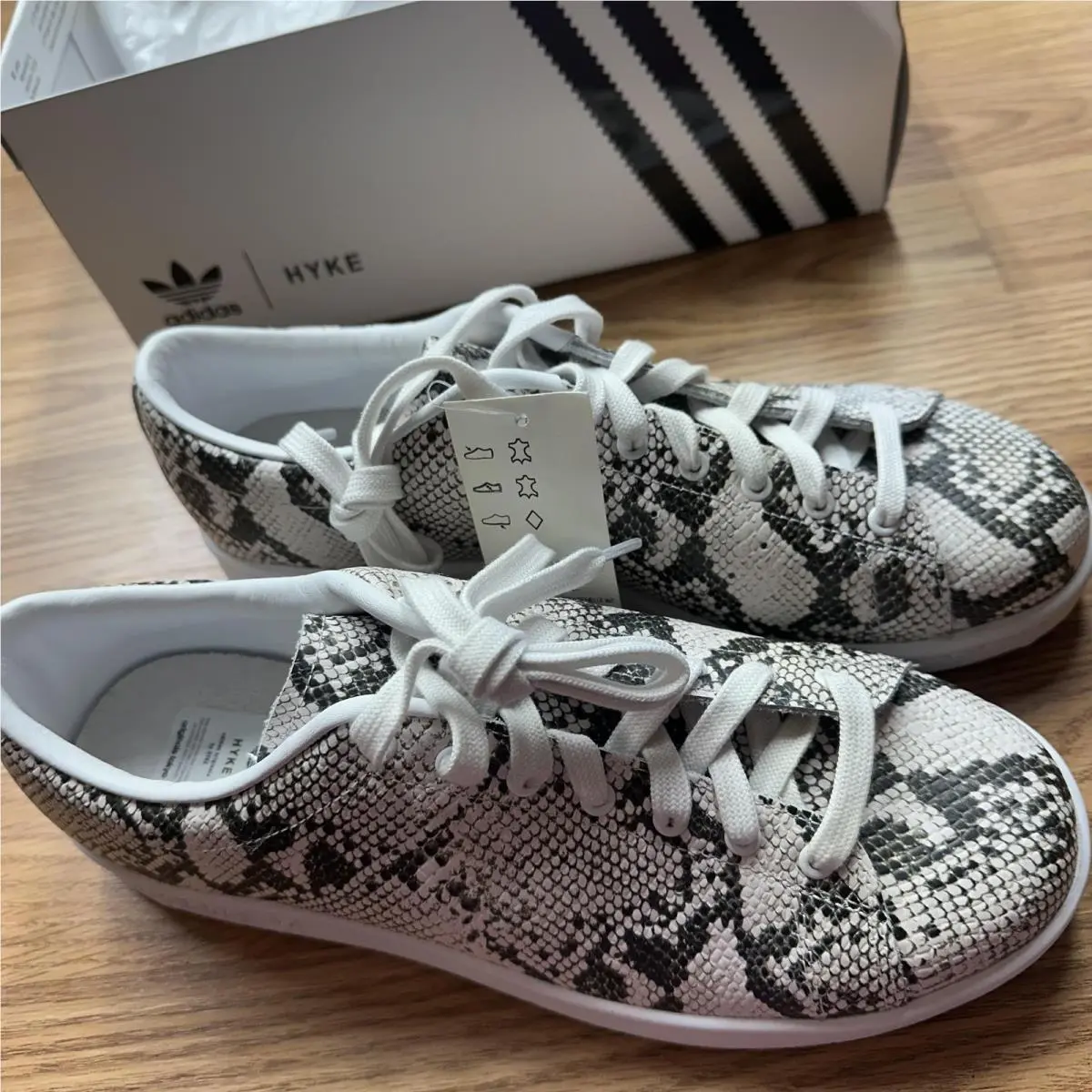 Adidas shoes - adidas AOH-001 PY - Gray 4