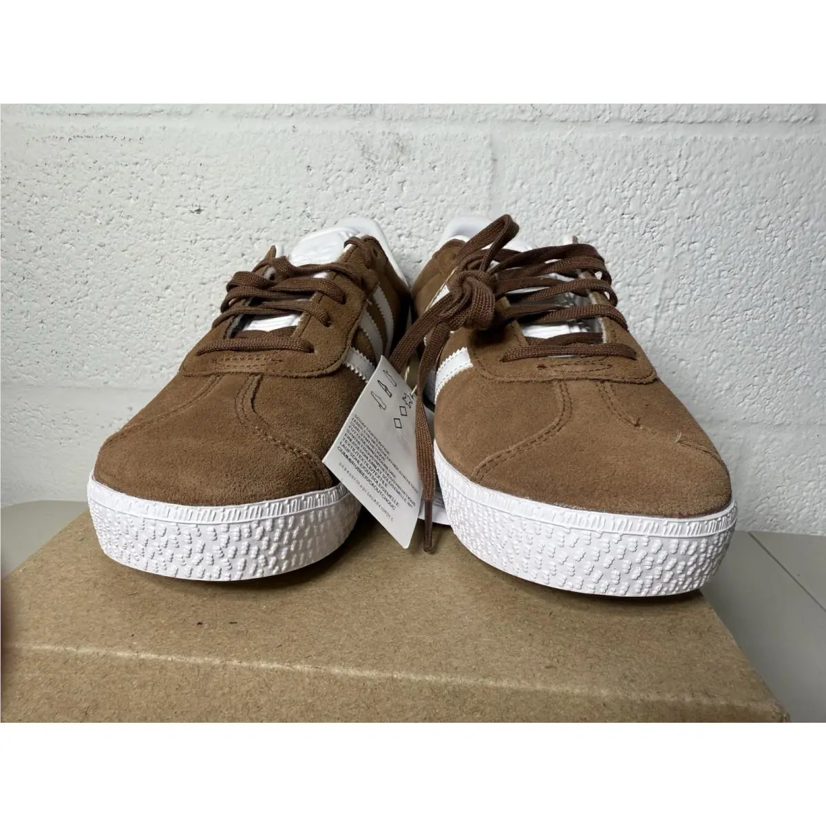 Adidas shoes - Preloved Brown/Cloud White/Gold Metallic 3