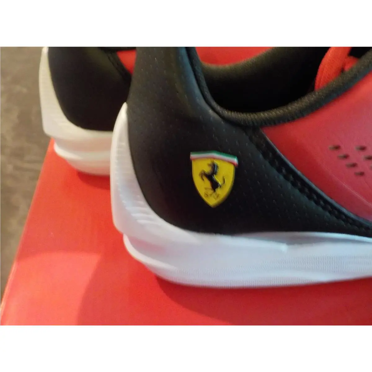 Puma shoes - Ferrari Drift Cat Decima - Ferrari Drift Cat Decima - 307193 05 - Red (UPC: 195552771956) 0