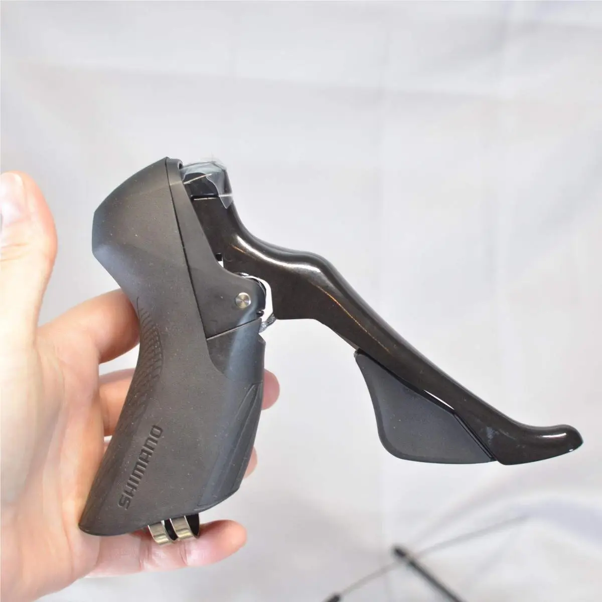 Shimano  - 105 R7000 - ST-R7000 - Black 3