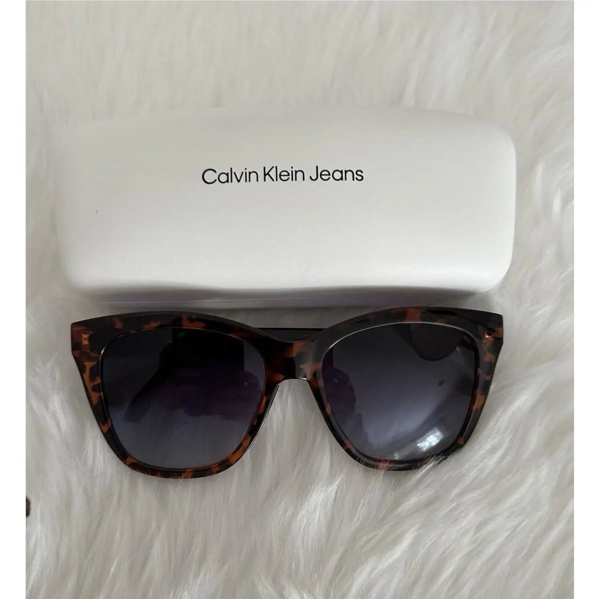 Calvin Klein Jean Sunglasses Black Brown Tortoise Frame CK Logo