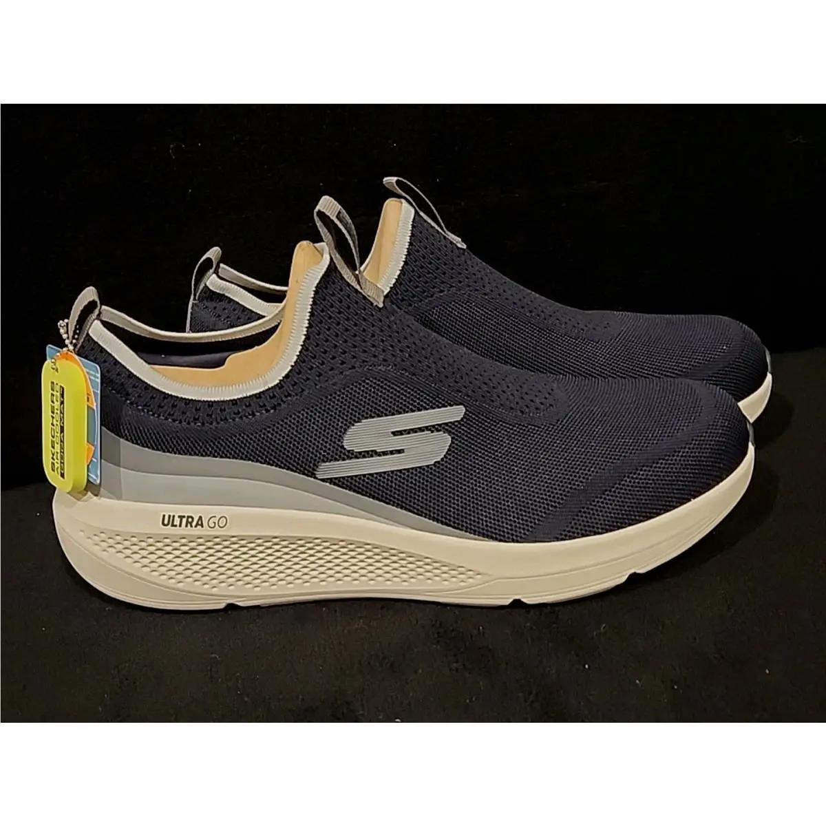 Skechers shoes - Skechers GO RUN Elevate - RUN Elevate - Navy Gray (UPC: 195969897430) 0