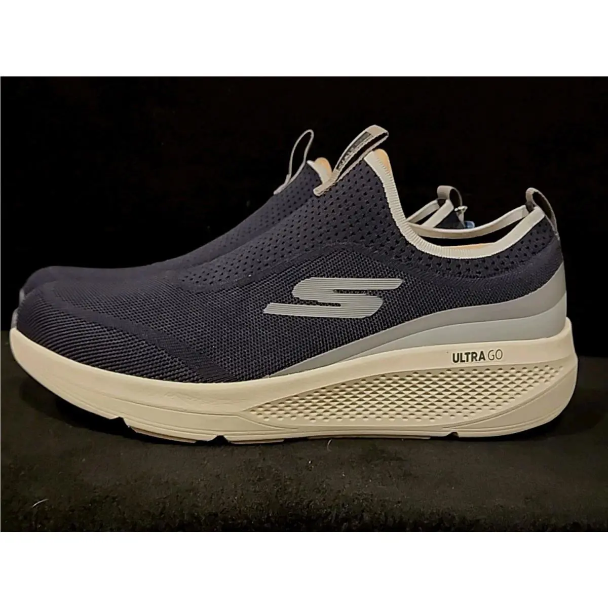 Skechers shoes - Skechers GO RUN Elevate - RUN Elevate - Navy Gray (UPC: 195969897430) 2