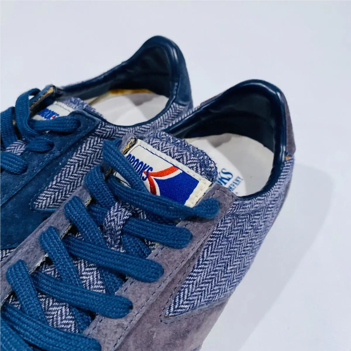 Brooks shoes - Blue 4