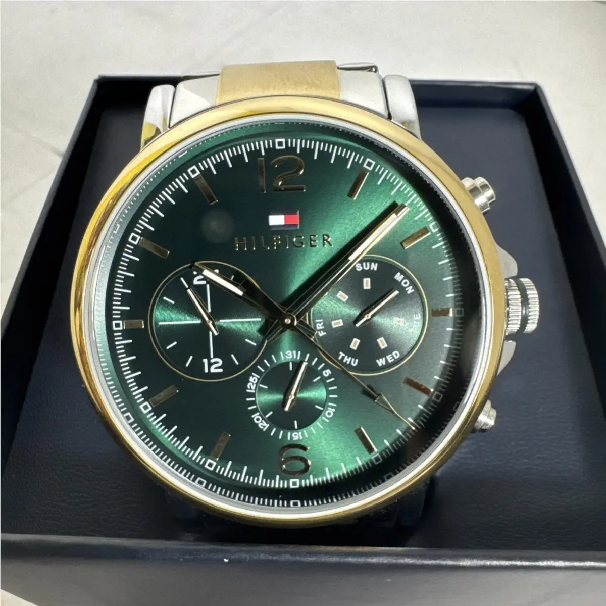 Tommy Hilfiger Men`s Green Multifunction Analog Watch Mesh Bracelet Gold Silver