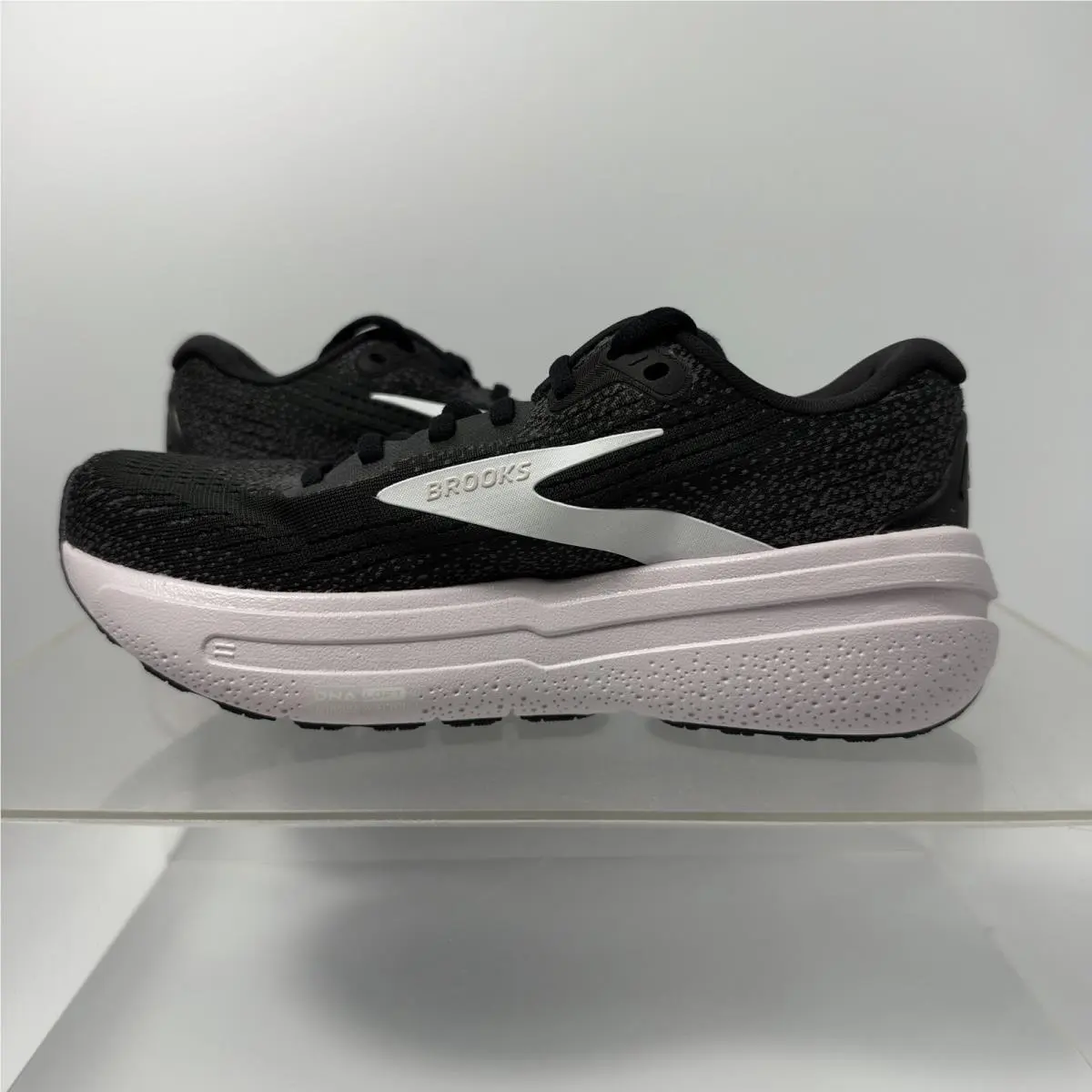 Brooks shoes - Brooks Ghost Max 2 - Ghost Max - 1204201B077 - Black 2