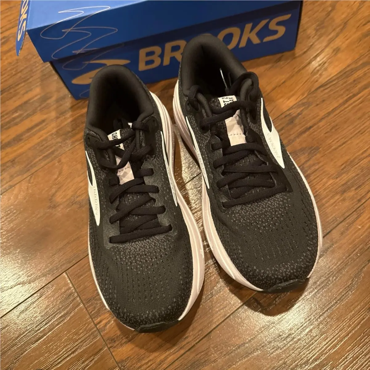 Brooks shoes - Brooks Ghost Max 2 - Ghost Max - 120420 1B 077 - Black / White / Orchid Ice (UPC: 195394592856) 2