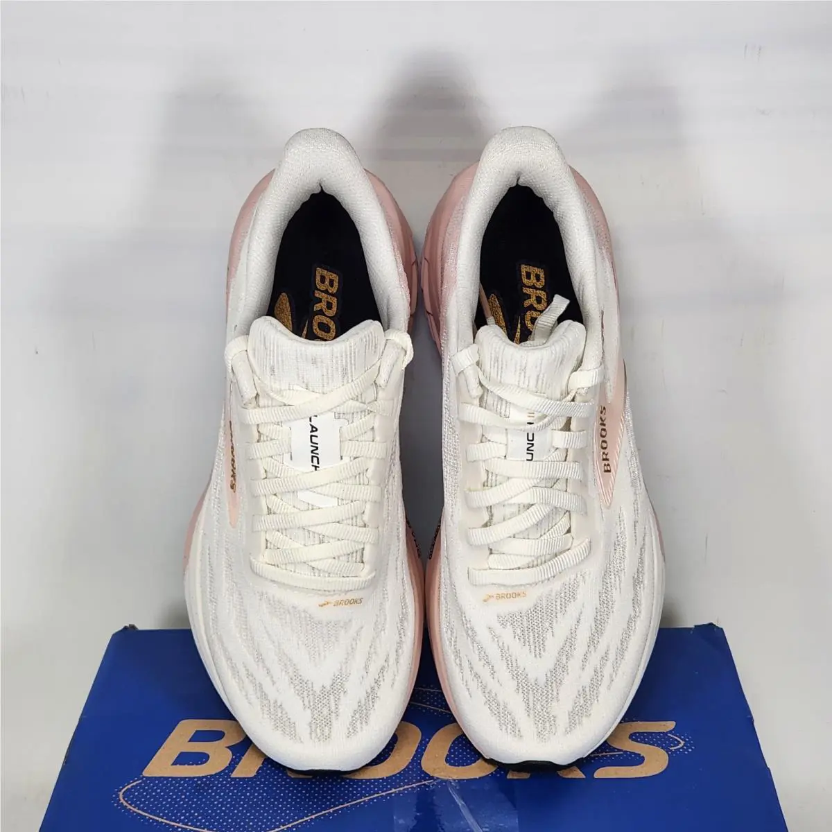 Brooks shoes - Brooks Launch - Launch - White 1