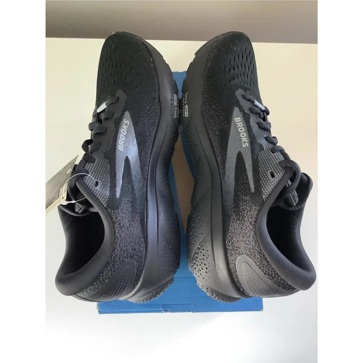 Brooks shoes - Brooks Ghost 16 - Ghost - Black 1