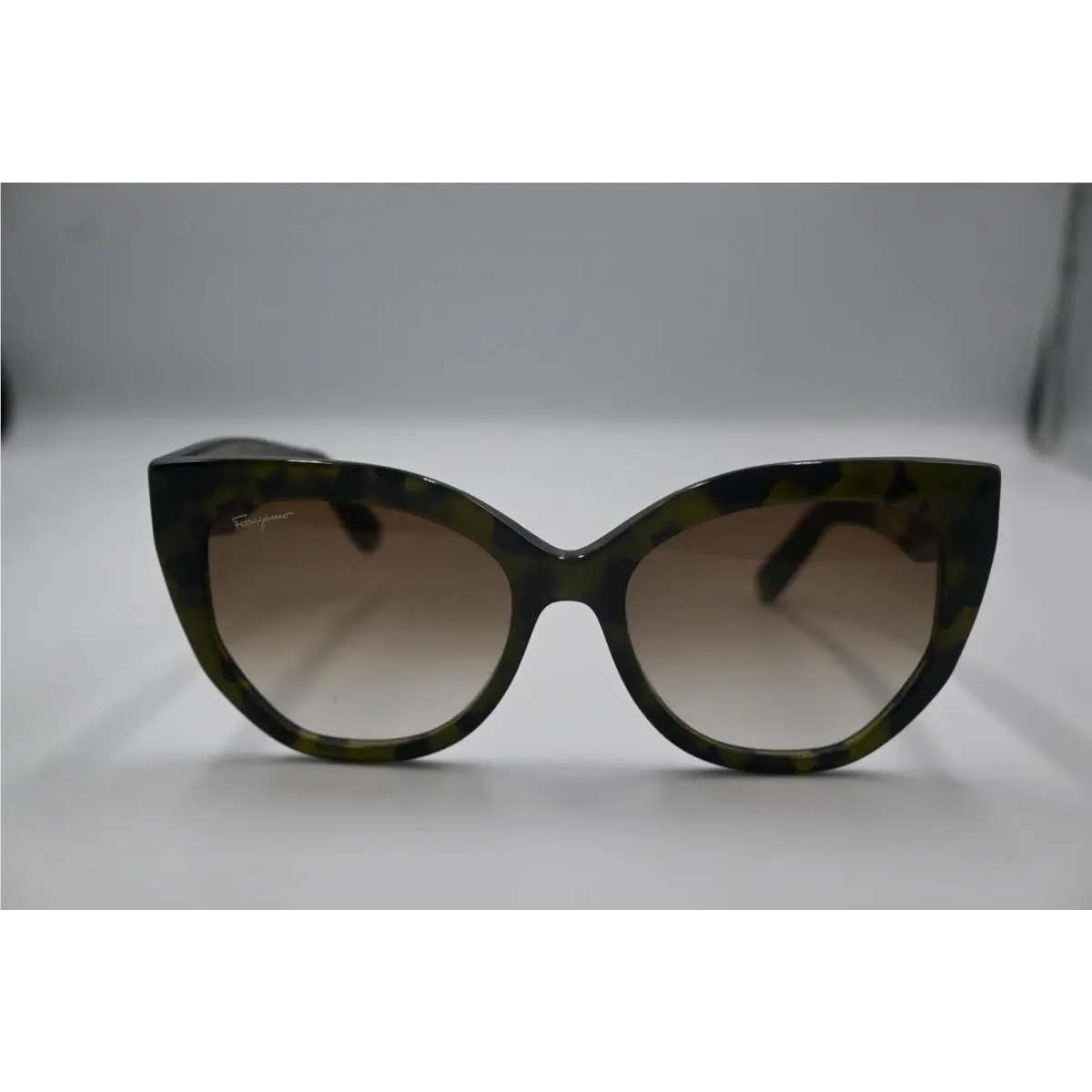 Salvatore Ferragamo Sunglasses Sf1061S 246 56 18 145