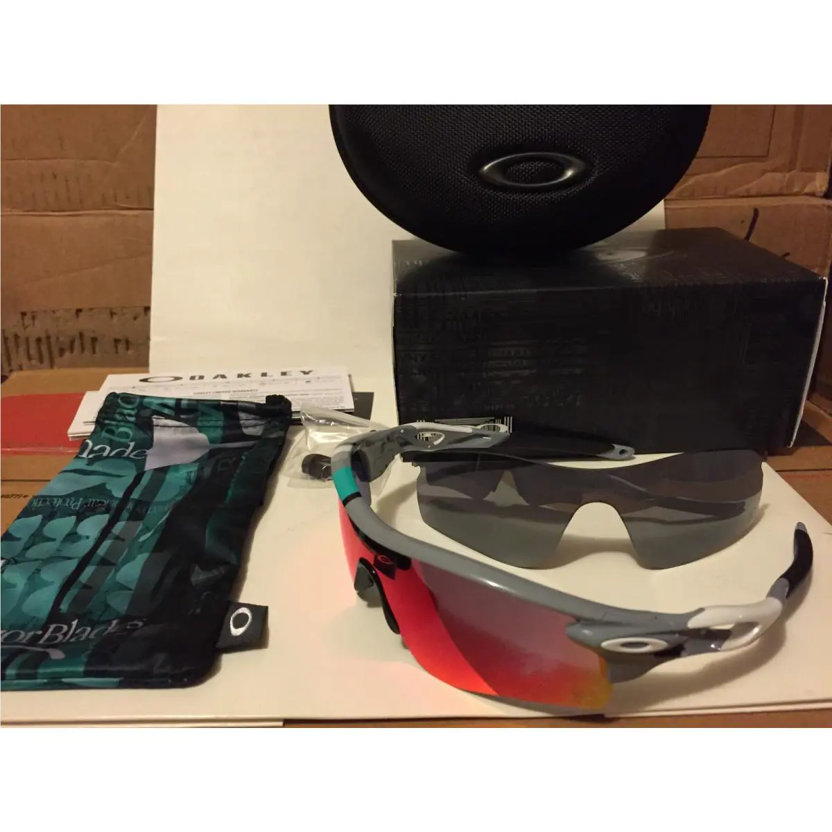 Oakley 30 Years Radarlock Path Fog / +red Iridium Black Iridium OO9181-29