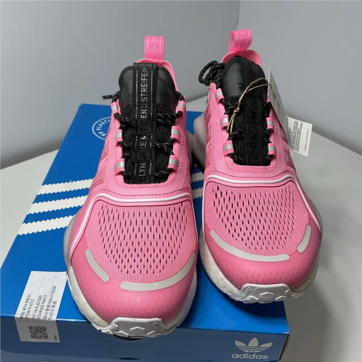 Adidas NMD_V3 J Pink Sneaker Running Athletic Shoes Size 5new