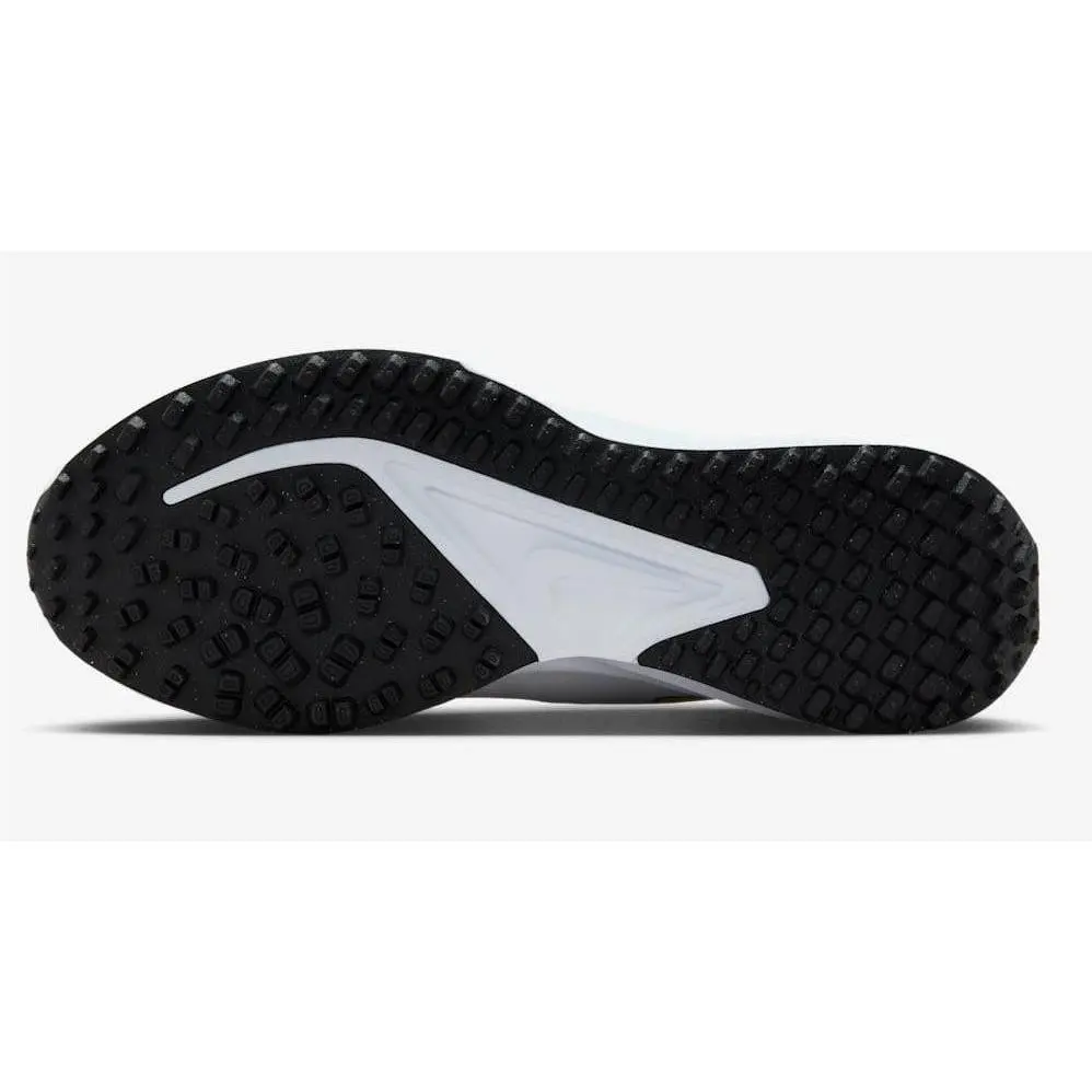 Nike shoes - White/Topaz Gold-Black 9