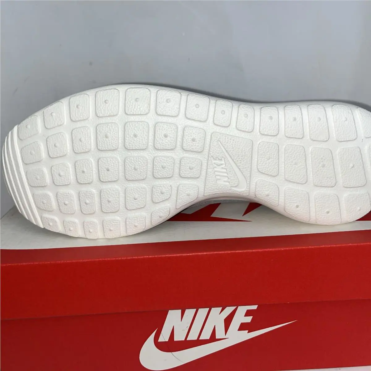 Nike shoes - Nike Roshe One - Roshe One - 844687-010 - Gray 10