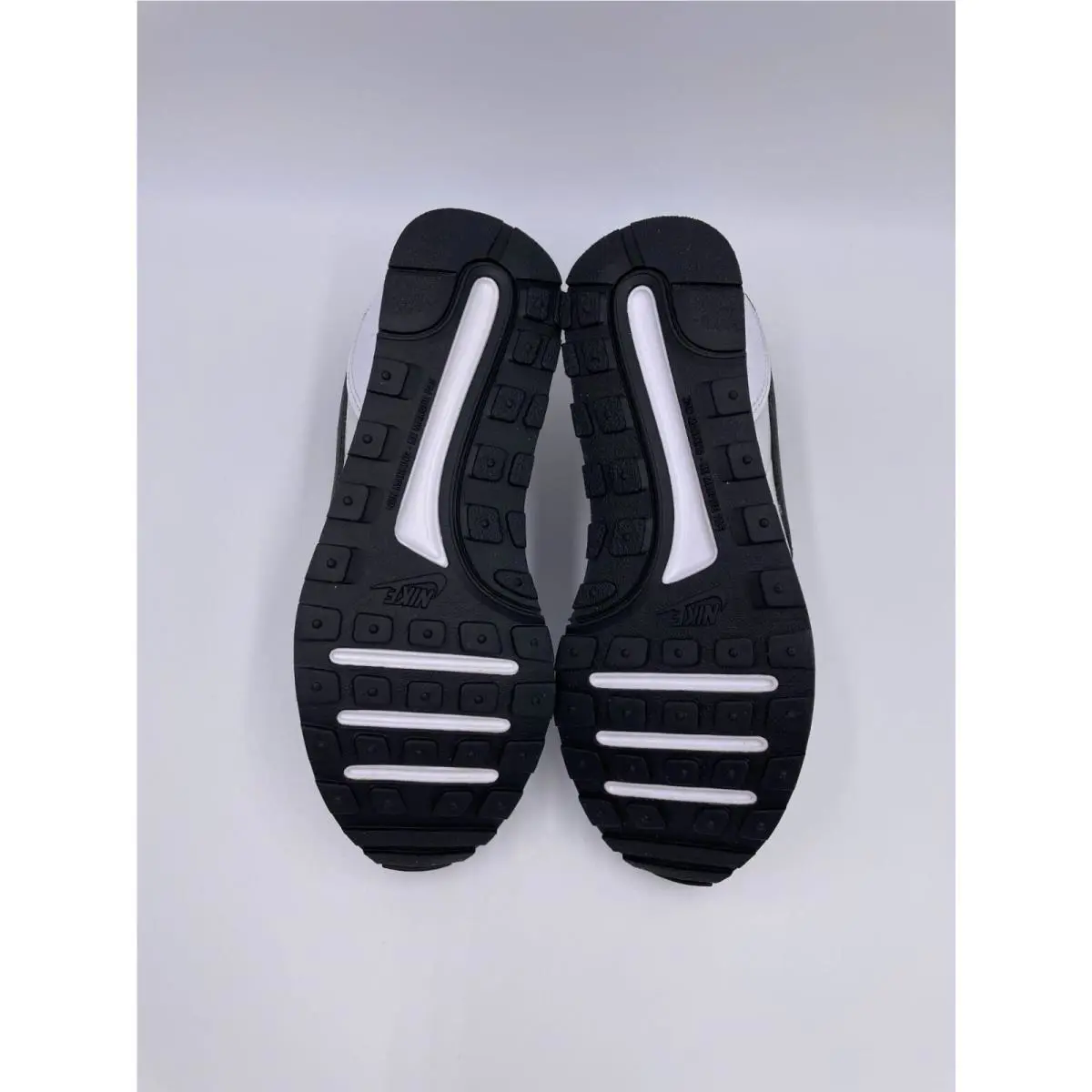 Nike shoes - SE - White 4