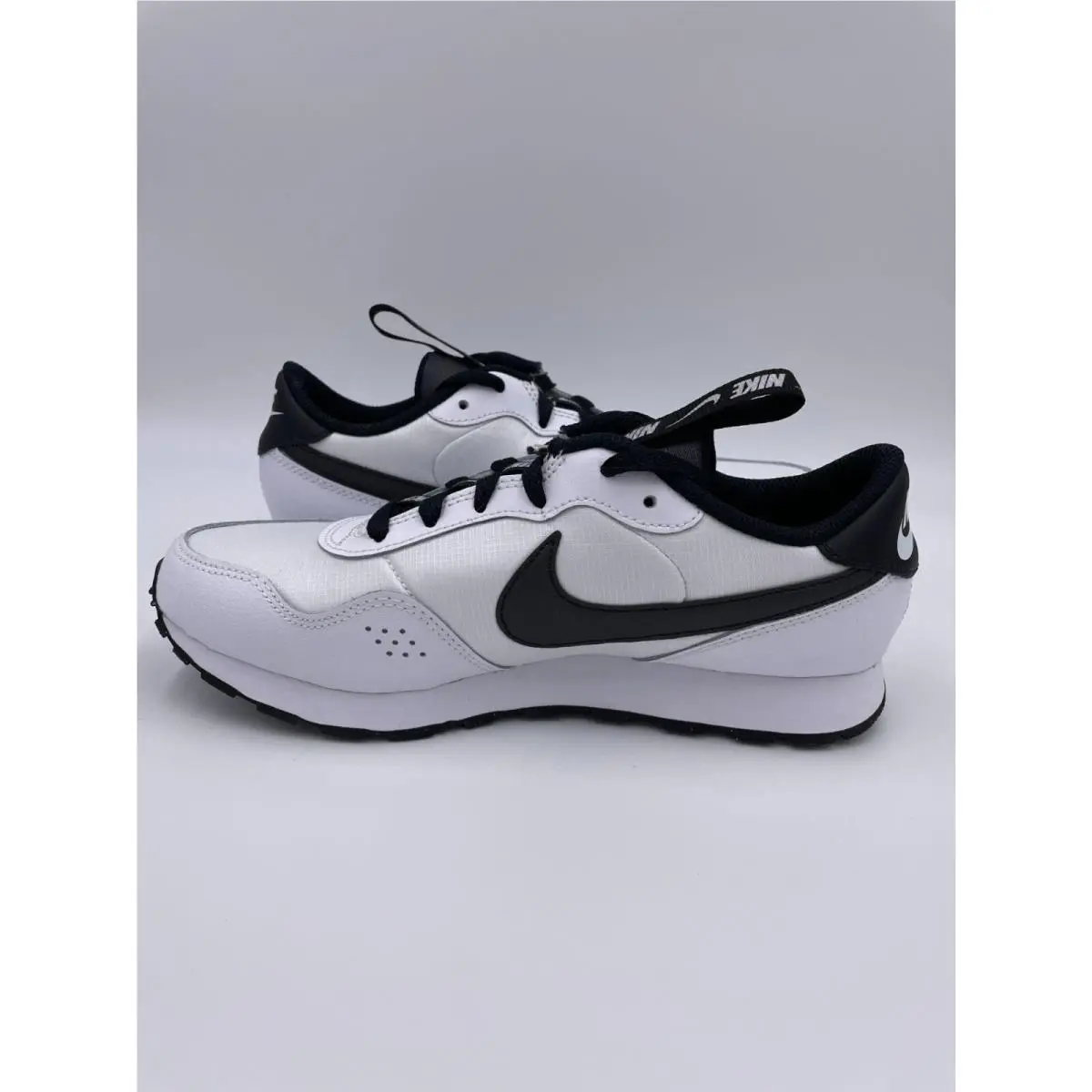 Nike shoes - SE - White 8