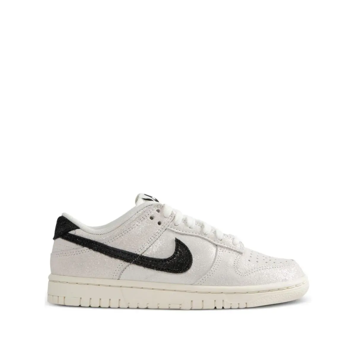 Nike shoes - SE - HQ3502-100 - WHITE BLACK TEAM RED 6