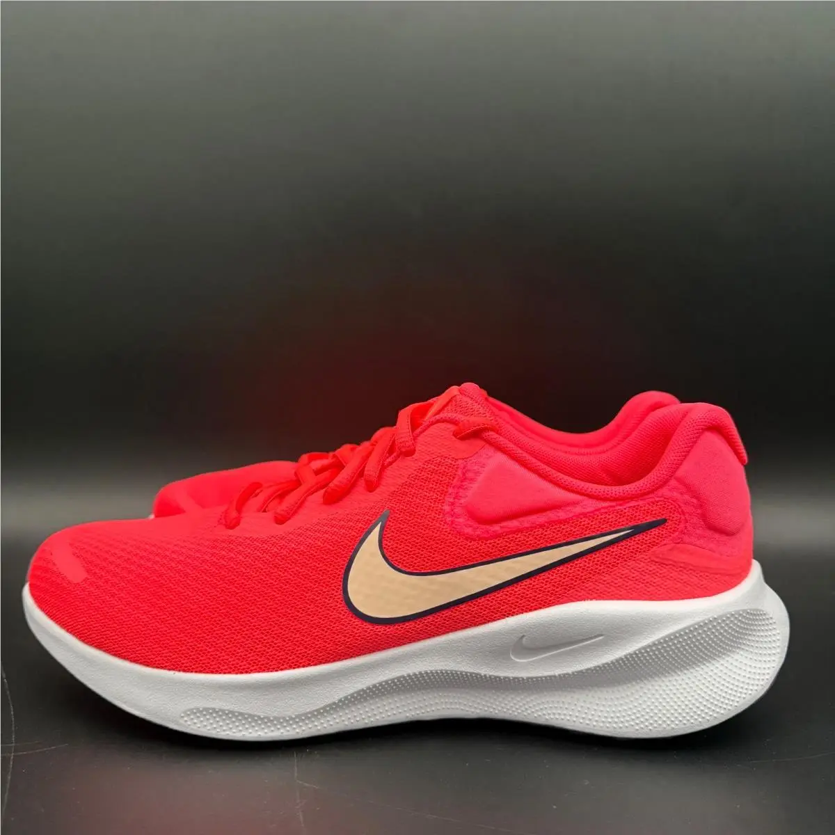 Nike shoes - Nike Revolution 7 - Revolution - hot punch 2