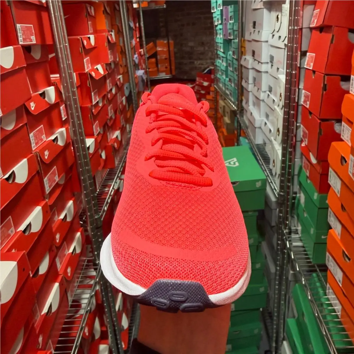 Nike shoes - Nike Revolution 7 - Revolution - hot punch 7