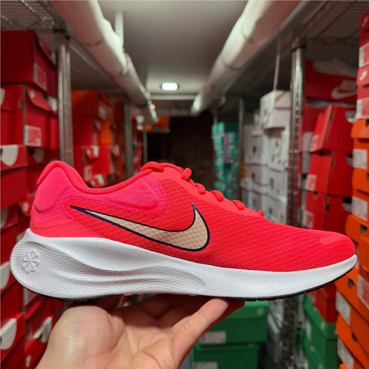 Nike shoes - Nike Revolution 7 - Revolution - hot punch 14
