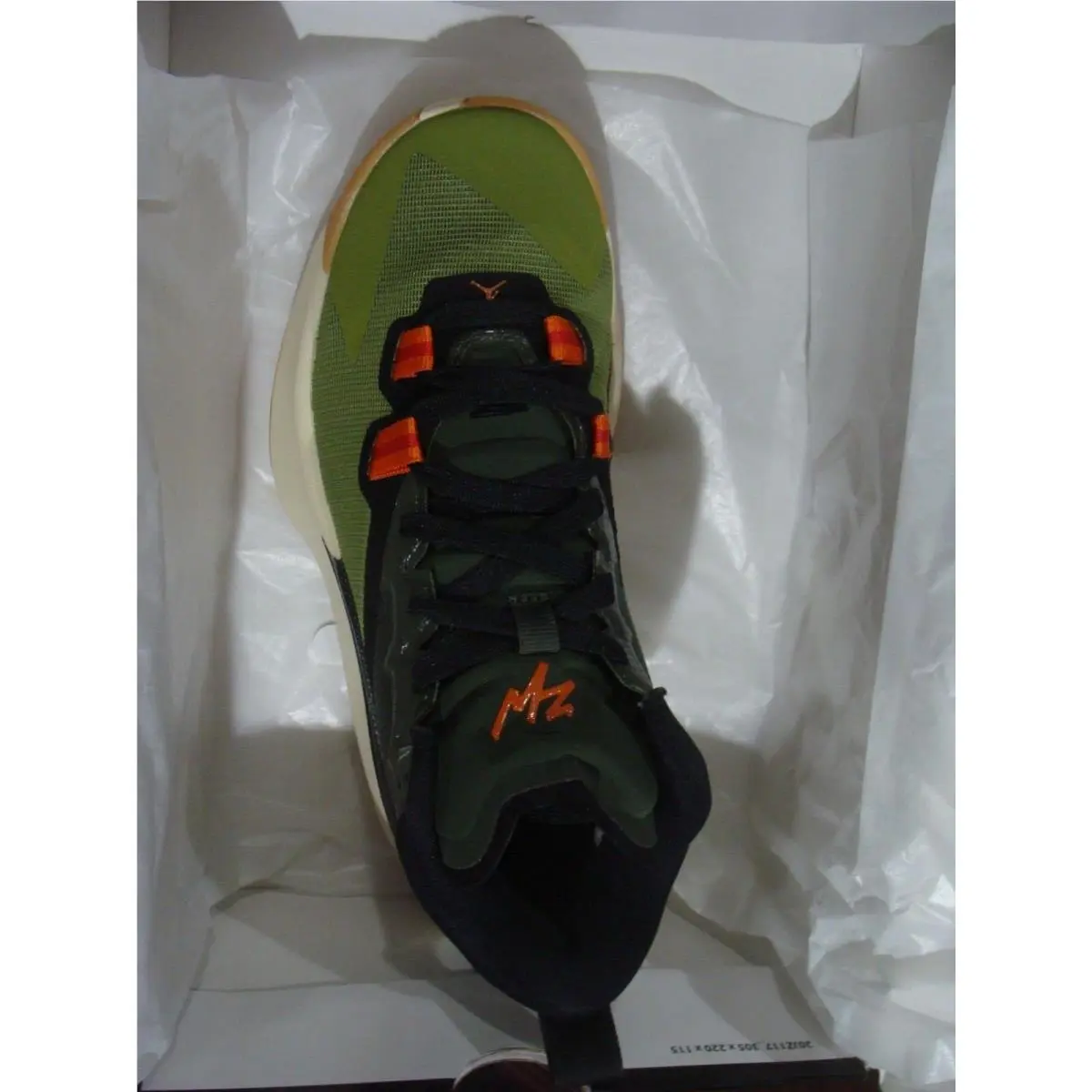 Nike shoes - CARBON GREEN/BLACK ASPARAGUS 1