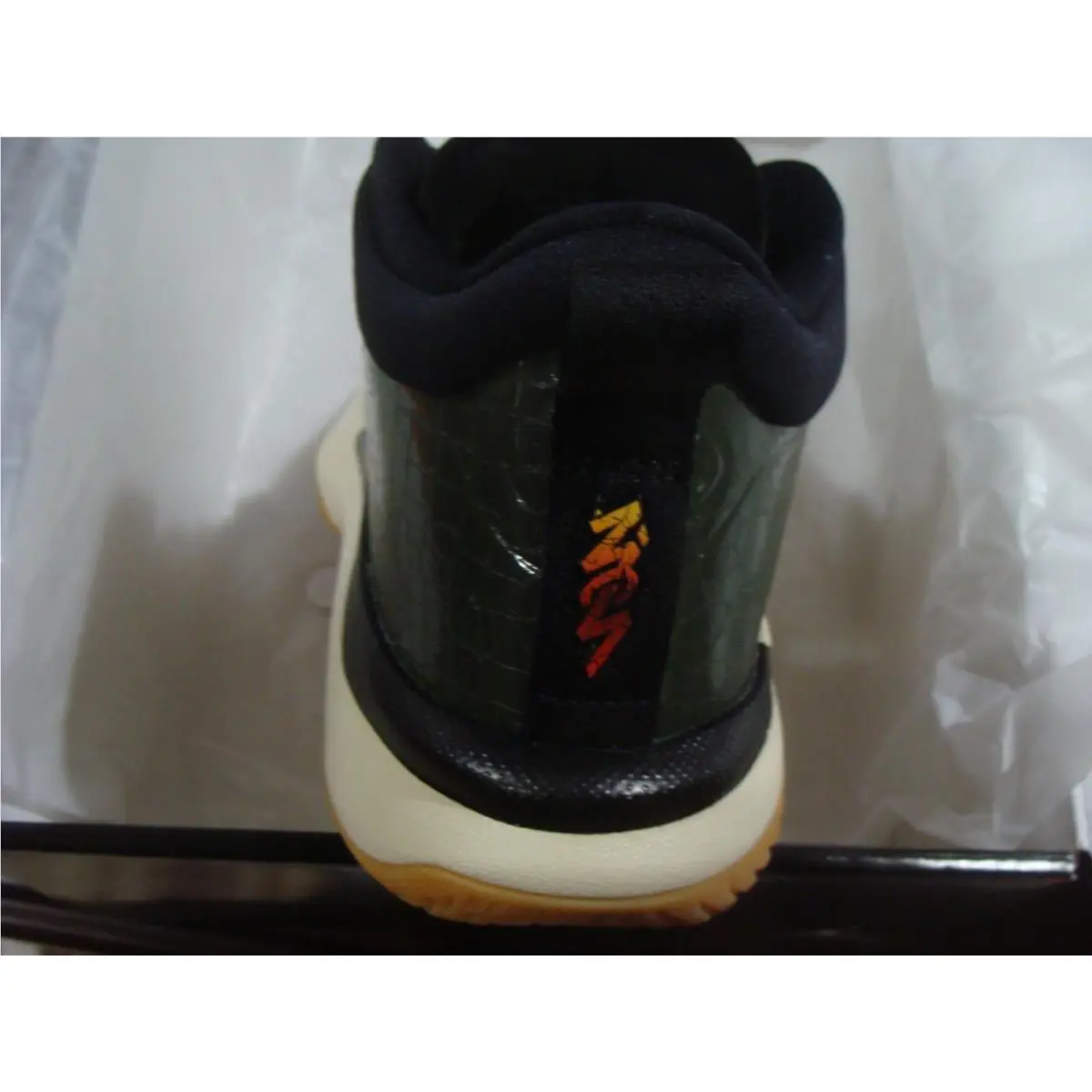 Nike shoes - CARBON GREEN/BLACK ASPARAGUS 4