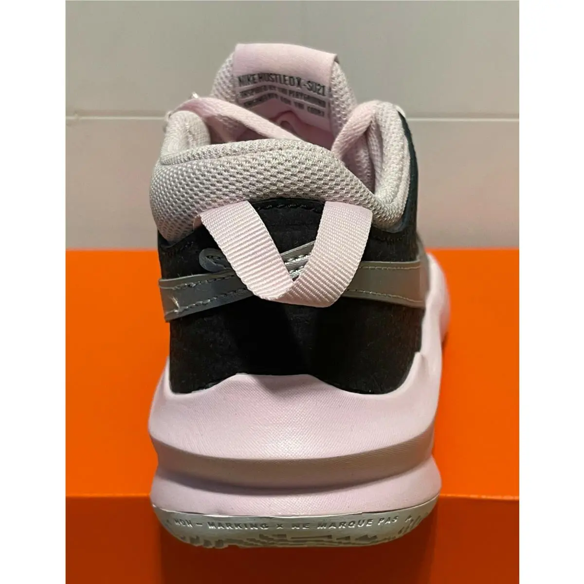 Nike shoes - Nike Team Hustle D 10 - Black/ pink